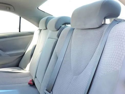 Used 2011 Toyota Camry XLE image 14