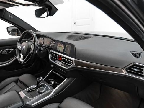 Used 2021 BMW 330i Sedan w/ Driving Assistance Package RWD image 17