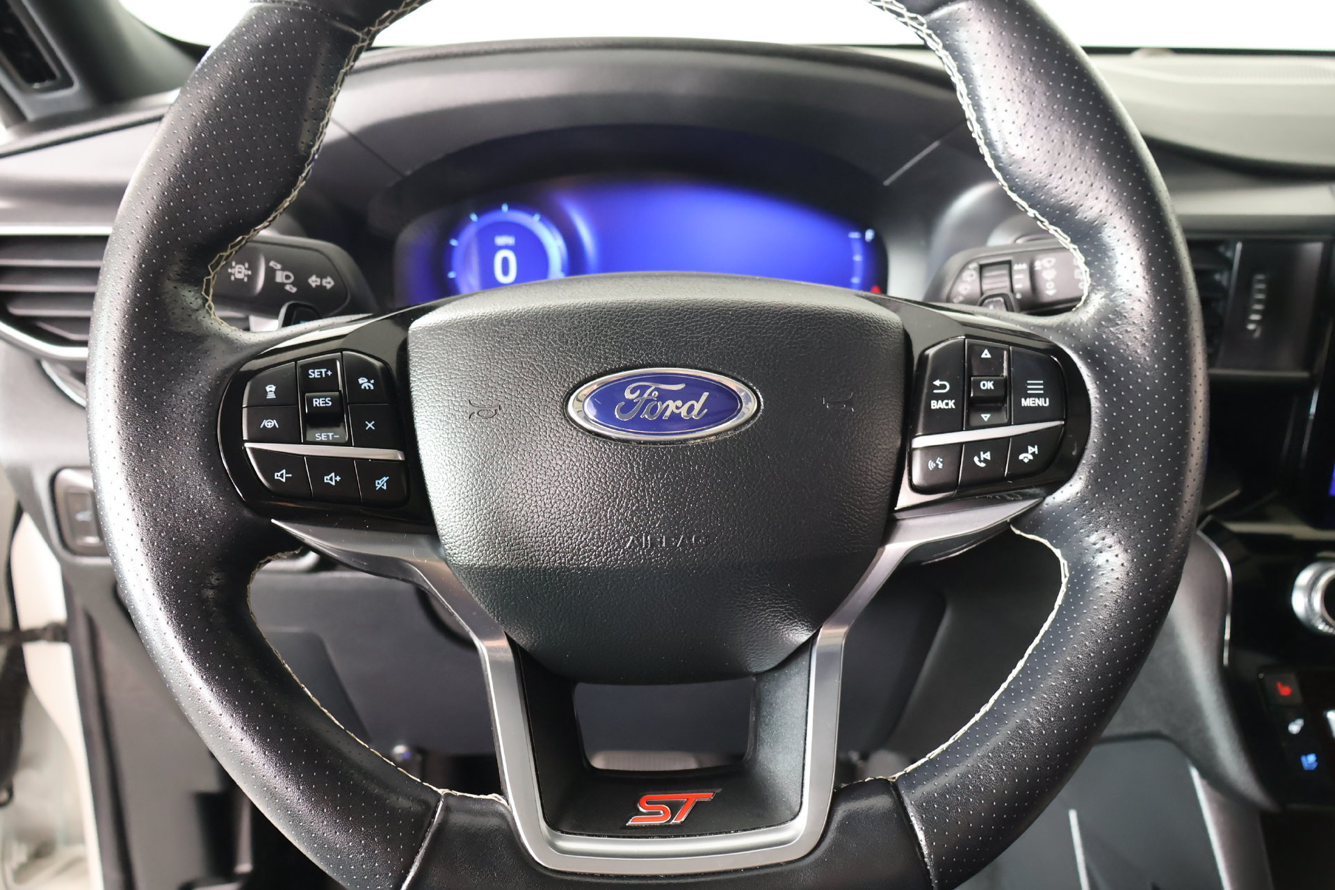 Used 2023 Ford Explorer ST w/ Equipment Group 401A AWD/4WD image 3