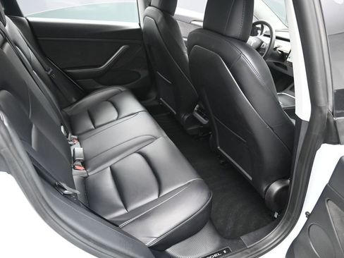 Used 2022 Tesla Model 3 Long Range AWD/4WD image 32