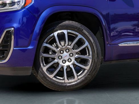 Used 2023 GMC Acadia Denali FWD image 4