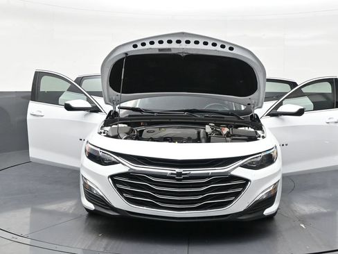 Used 2024 Chevrolet Malibu RS image 33