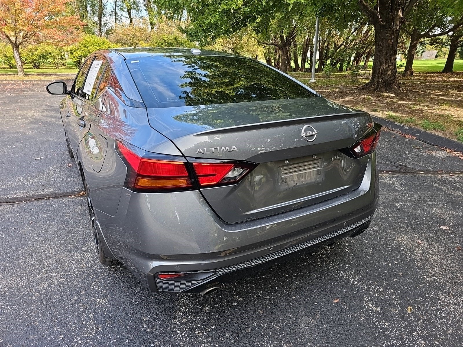 Used 2024 Nissan Altima 2.5 SR FWD image 3
