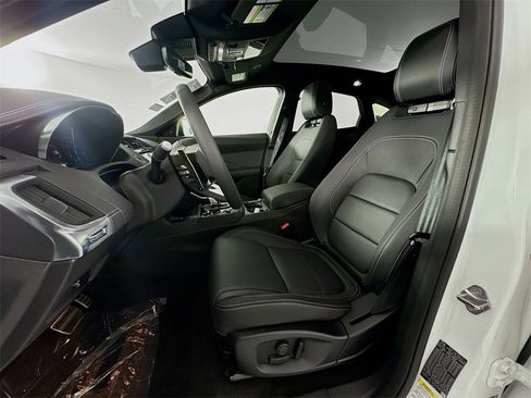New 2024 Jaguar E-PACE R-Dynamic SE image 21