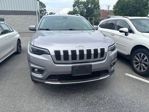Used 2019 Jeep Cherokee Limited AWD/4WD image 3