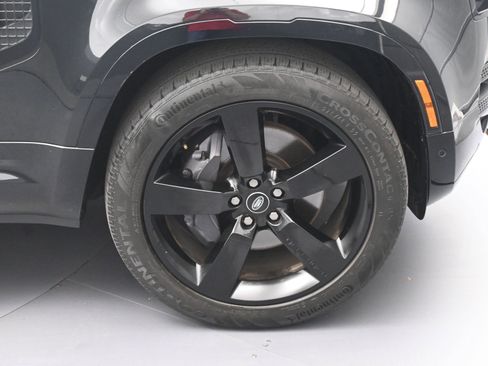 Certified 2023 Land Rover Defender 130 X-Dynamic SE image 12