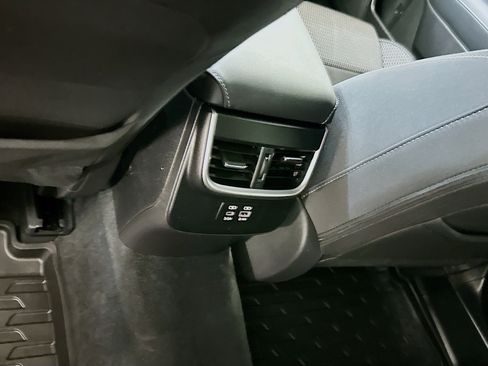 Used 2023 Subaru Outback Premium image 27