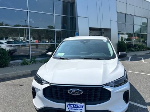 Used 2023 Ford Escape Active AWD/4WD image 2