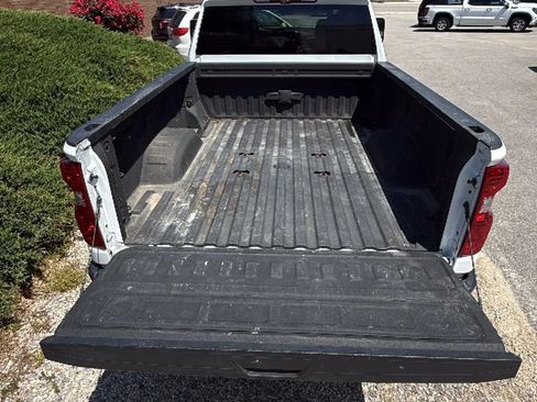 Used 2021 Chevrolet Silverado 3500 LT AWD/4WD image 31