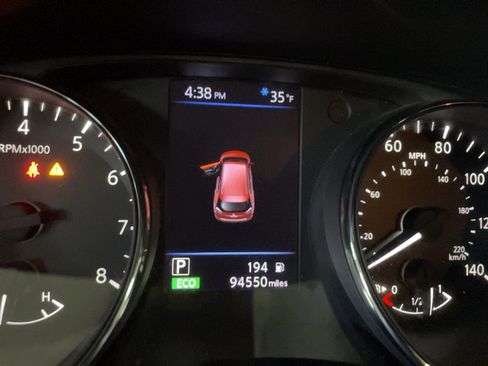 Used 2019 Nissan Rogue SL w/ Premium Package image 16