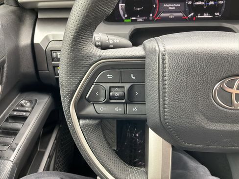 Used 2025 Toyota Tacoma TRD Off-Road AWD/4WD image 19