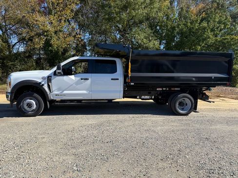 New 2026 Ford F450 XL w/ XL Chrome Package image 4