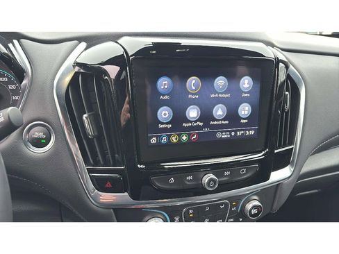 Used 2024 Chevrolet Traverse LT image 18