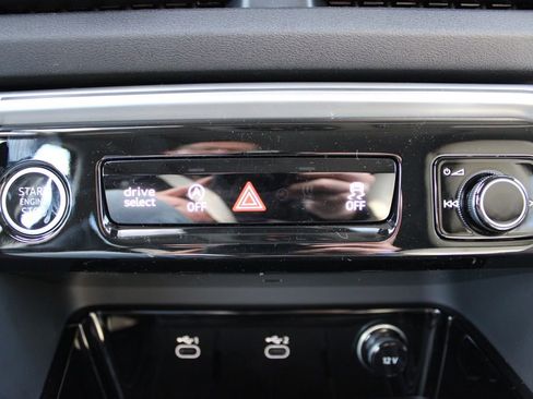 New 2025 Audi Q5 2.0T Premium Plus image 19