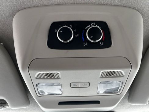 Used 2023 Ford Transit 350 XLT image 27