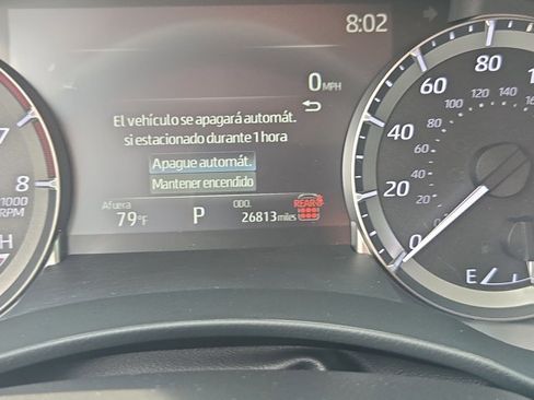 Used 2024 Toyota Highlander XLE image 11