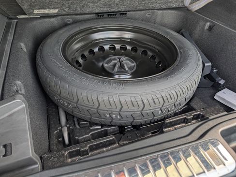 Used 2024 Mercedes-Benz GLE 350 4MATIC image 35
