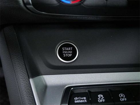 Used 2024 Audi Q3 2.0T Premium w/ Convenience Package image 22