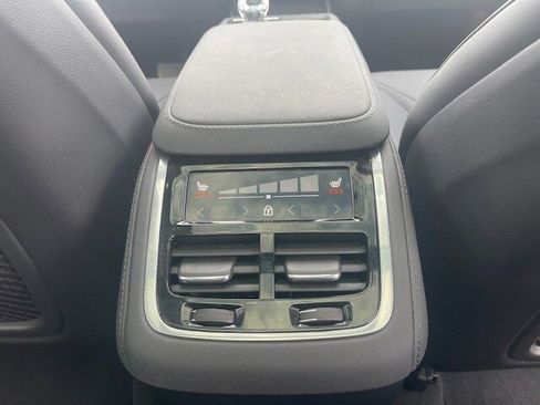 Used 2025 Volvo XC90 B6 Plus AWD/4WD image 12
