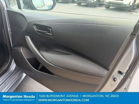 Used 2024 Toyota Corolla LE FWD image 31