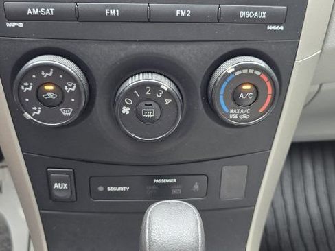 Used 2010 Toyota Corolla LE FWD image 21