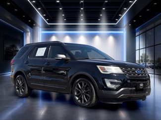 Used 2017 Ford Explorer XLT w/ Equipment Group 202A FWD video 2