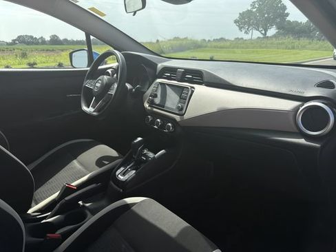 Used 2021 Nissan Versa SV FWD image 14