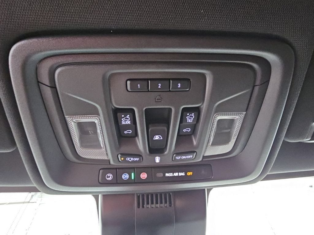 Used 2024 GMC Sierra 2500 AT4 w/ AT4 Premium Plus Package AWD/4WD image 24