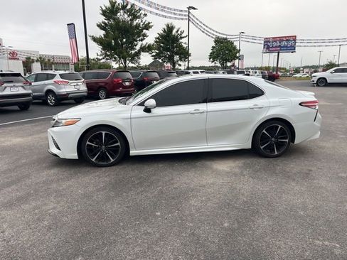 Used 2020 Toyota Camry XSE FWD image 36