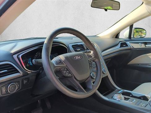 Used 2018 Ford Fusion S FWD image 9