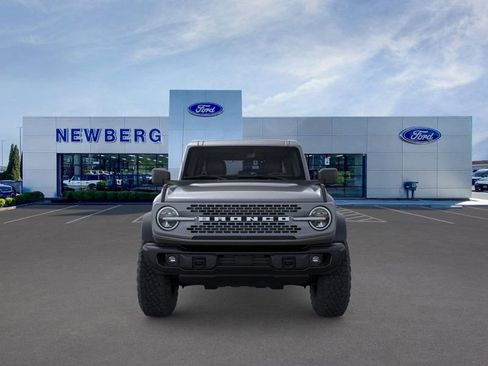 New 2025 Ford Bronco Badlands w/ Sasquatch Package image 2