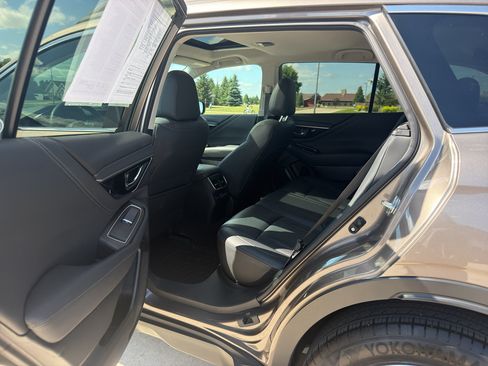 Used 2022 Subaru Outback Limited AWD/4WD image 9