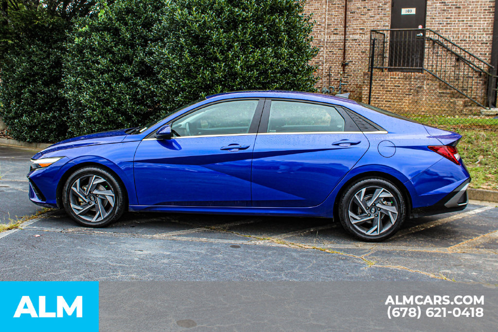 Used 2025 Hyundai Elantra SEL FWD image 6
