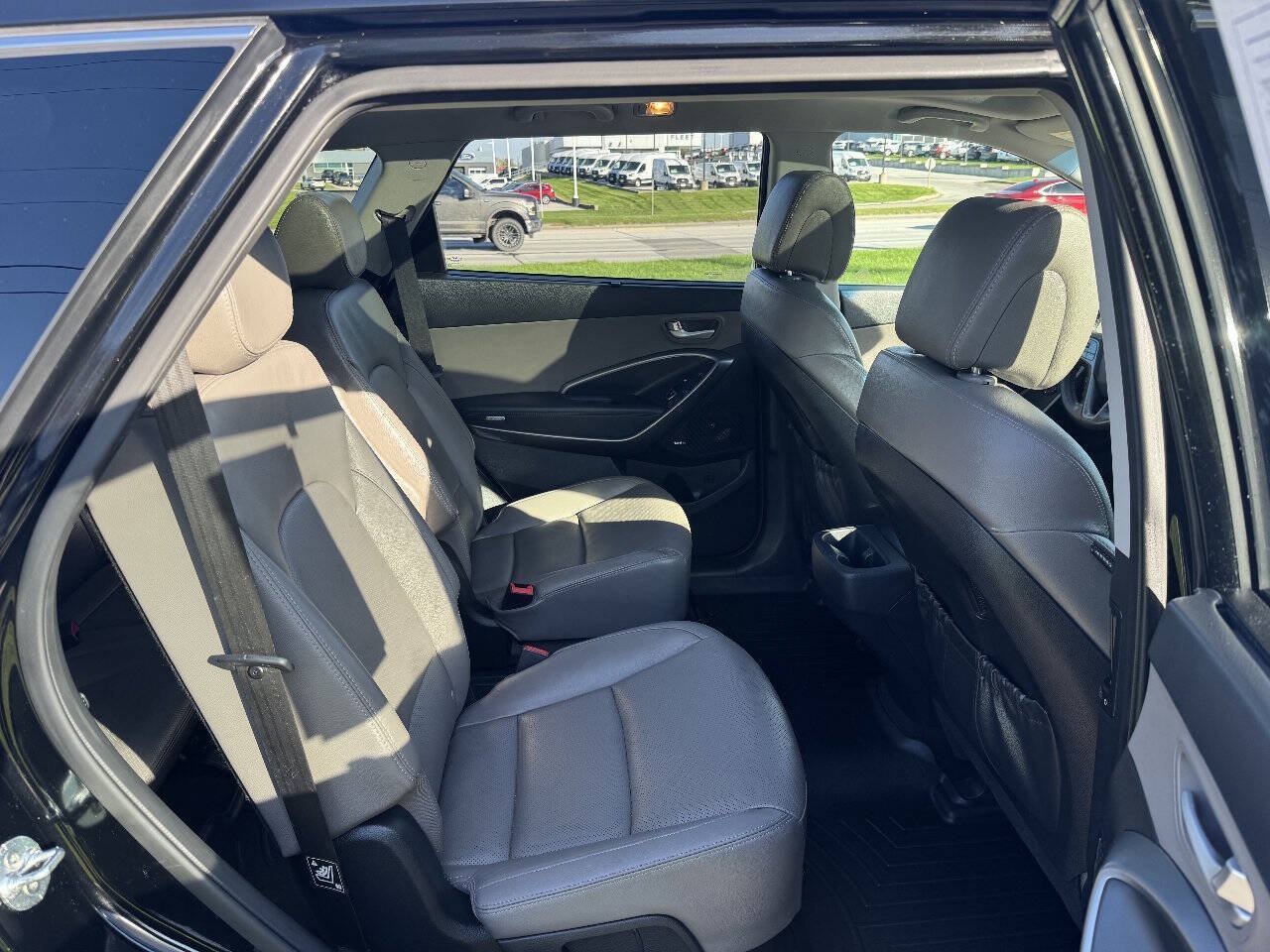 Used 2017 Hyundai Santa Fe Limited AWD/4WD image 14