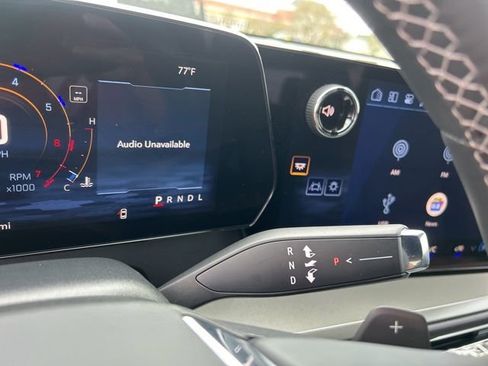 New 2026 Chevrolet Traverse LT w/ Sun and Wheel Package FWD image 27
