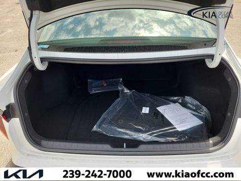 New 2026 Kia K4 FWD image 11