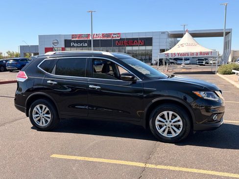 Used 2015 Nissan Rogue SV FWD image 6