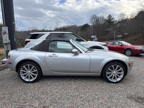 Used 2007 MAZDA MX-5 Miata Touring image 5