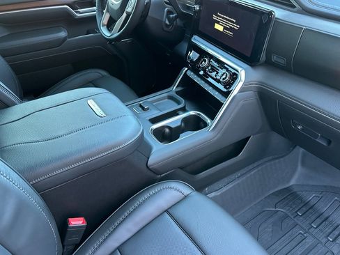 New 2026 GMC Sierra 2500 Denali w/ Denali Reserve Package AWD/4WD image 16