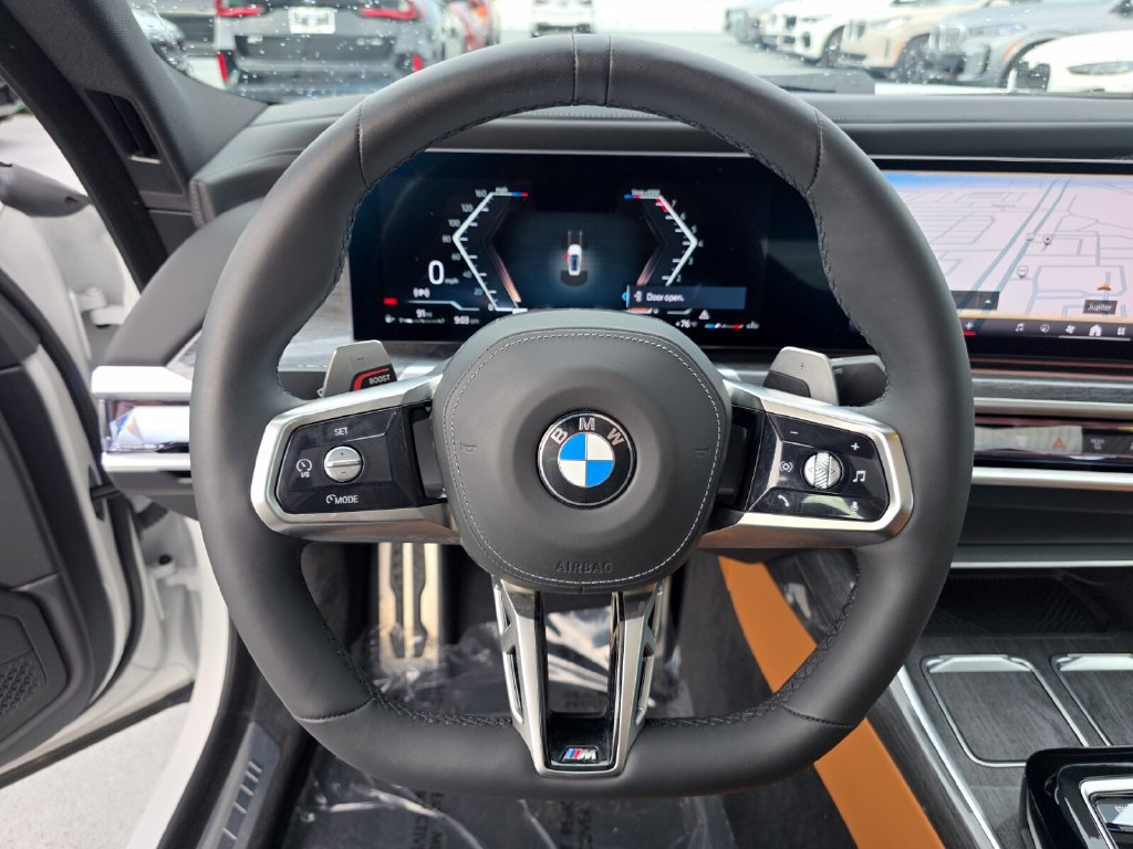 Used 2023 BMW 740i w/ Parking Assistance Package RWD image 17