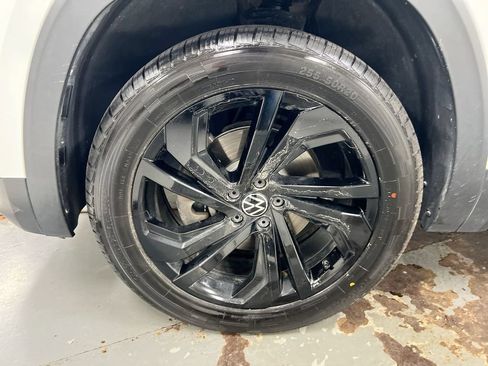 Used 2023 Volkswagen Atlas SE w/ Panoramic Sunroof Package FWD image 27