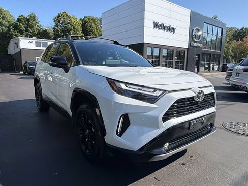 Used 2025 Toyota RAV4 XSE w/ Advanced Technology Package AWD/4WD image 2