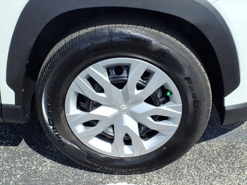 Used 2023 Toyota Corolla Cross L FWD image 15