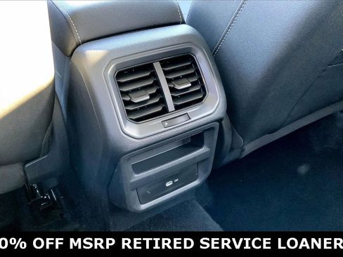 Certified 2025 Volkswagen Taos SE image 32