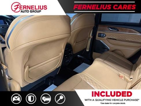 Used 2024 Jeep Grand Cherokee Summit AWD/4WD image 27