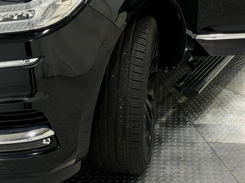 Used 2019 Lincoln Navigator Reserve AWD/4WD image 38