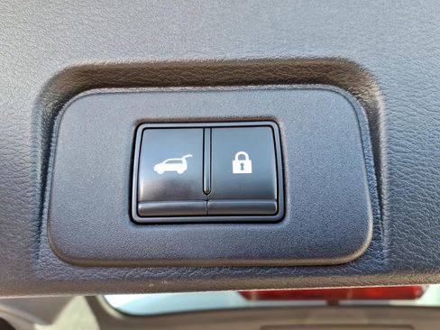 Used 2021 Nissan Rogue SL image 9