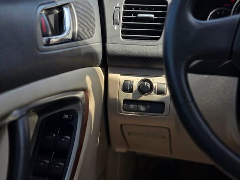 Used 2006 Subaru Outback 2.5i image 14