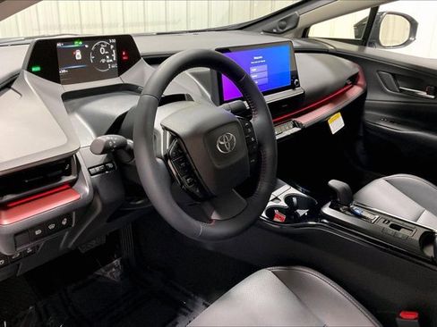 New 2026 Toyota Prius Plug-In Hybrid FWD image 6