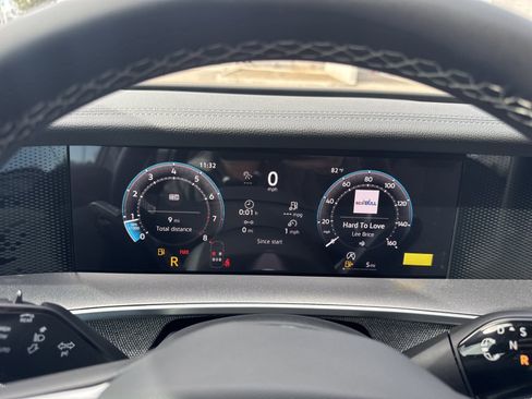 New 2026 Volkswagen Tiguan S image 29